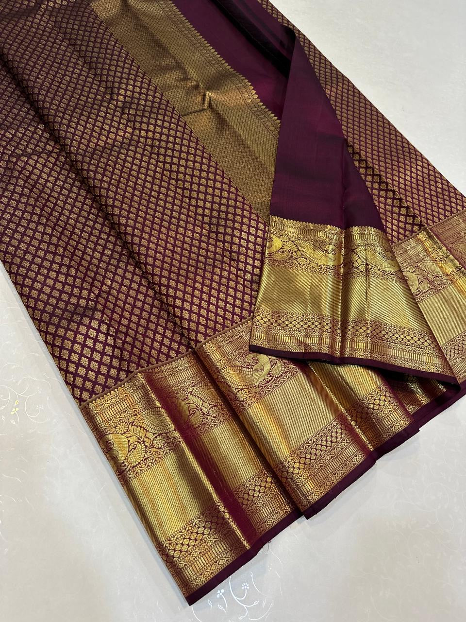 Classic Shimmer Wine Red Bridal Elegance Kanchipuram Handloom Silk Saree SS26641