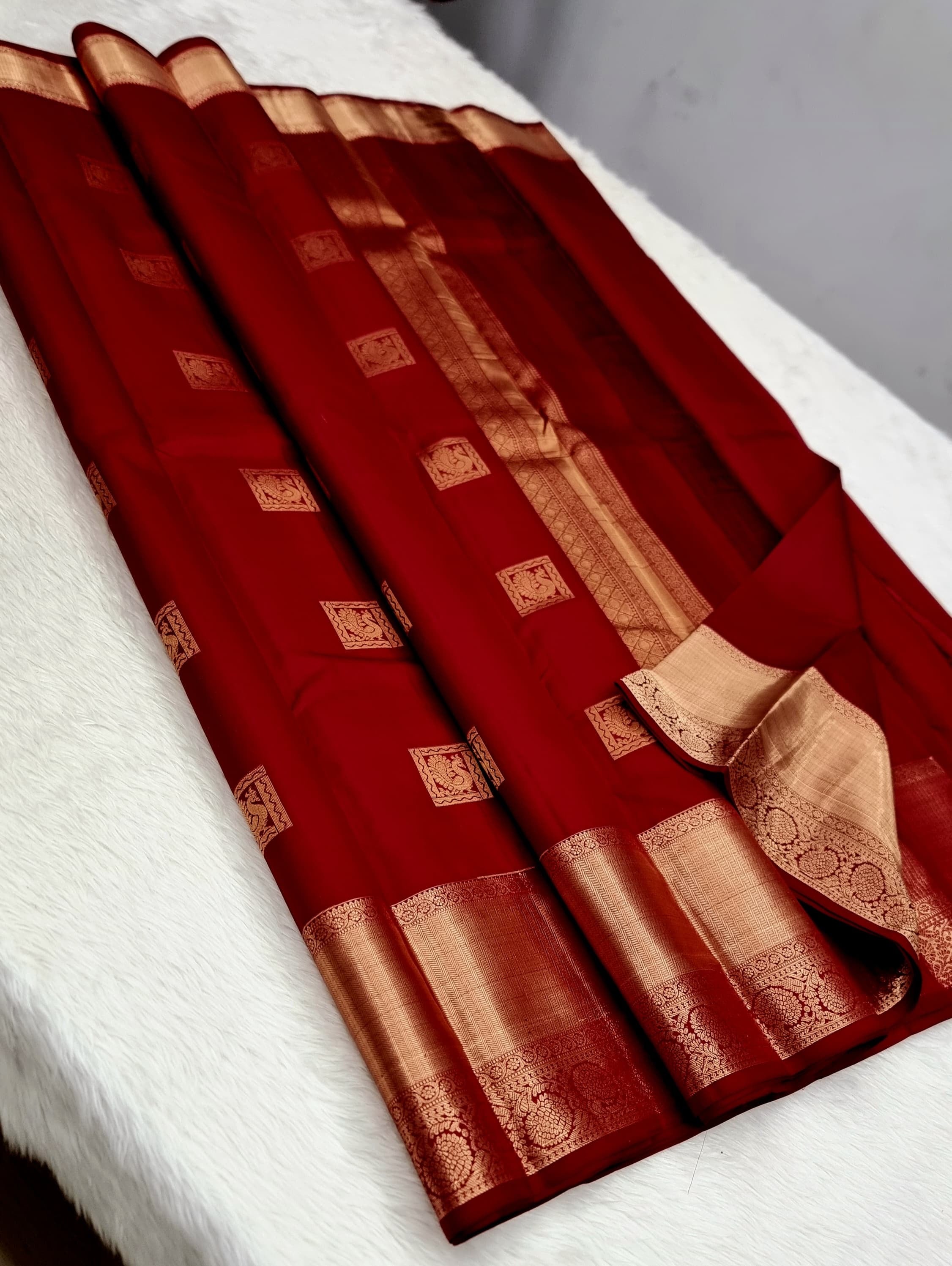 Classic Sangria Red Elegance Kanchipuram Silk Saree SS23799