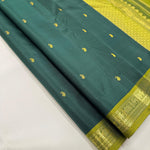Load image into Gallery viewer, Classic Pine Green 1gm Gold Zari Elegance Kanchipuram Handloom Silk Saree SS25276
