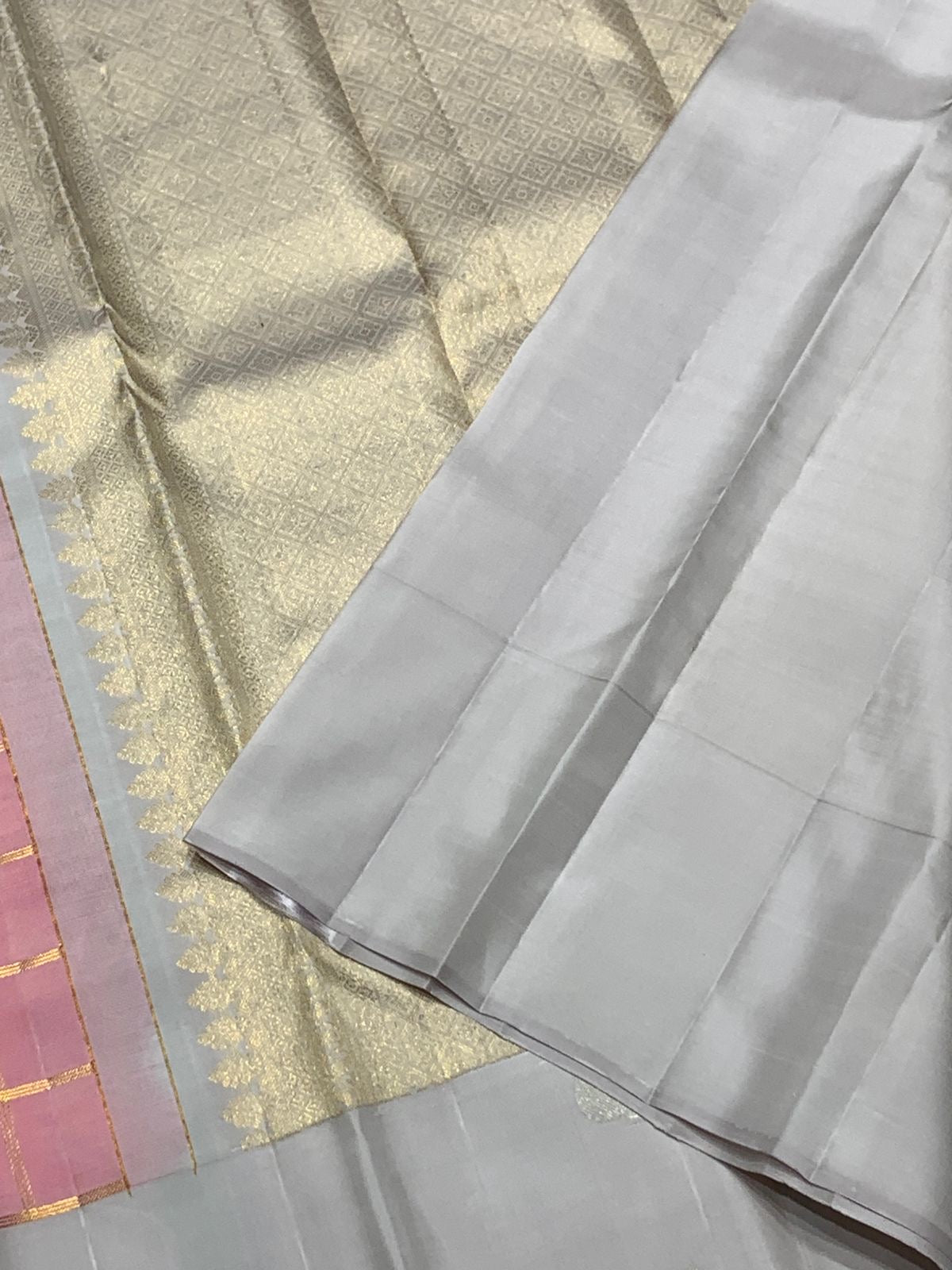 Classic Pink & Grey 2gm Zari Kanchipuram Handloom Silk Saree SS25931