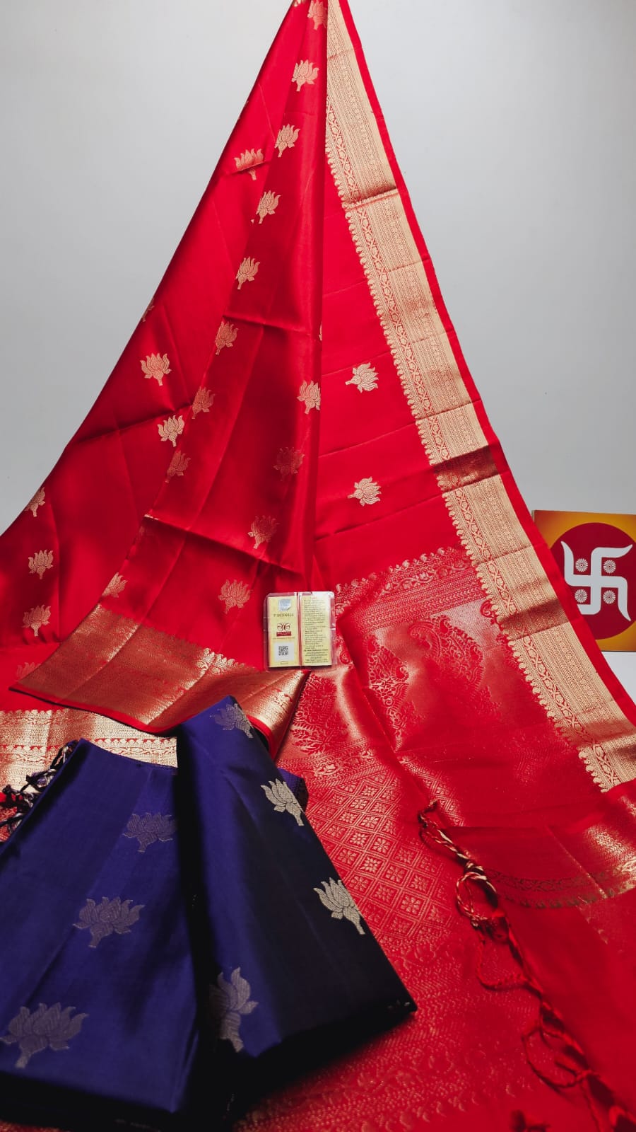 Classic Red Double Warp Elegance Handloom Soft Silk Saree SS26433