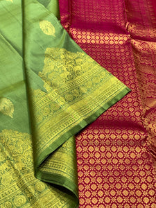 Classic Fern Green & Deep Pink 2gm Zari Elegance Kanchipuram Handloom Silk Saree SS25443