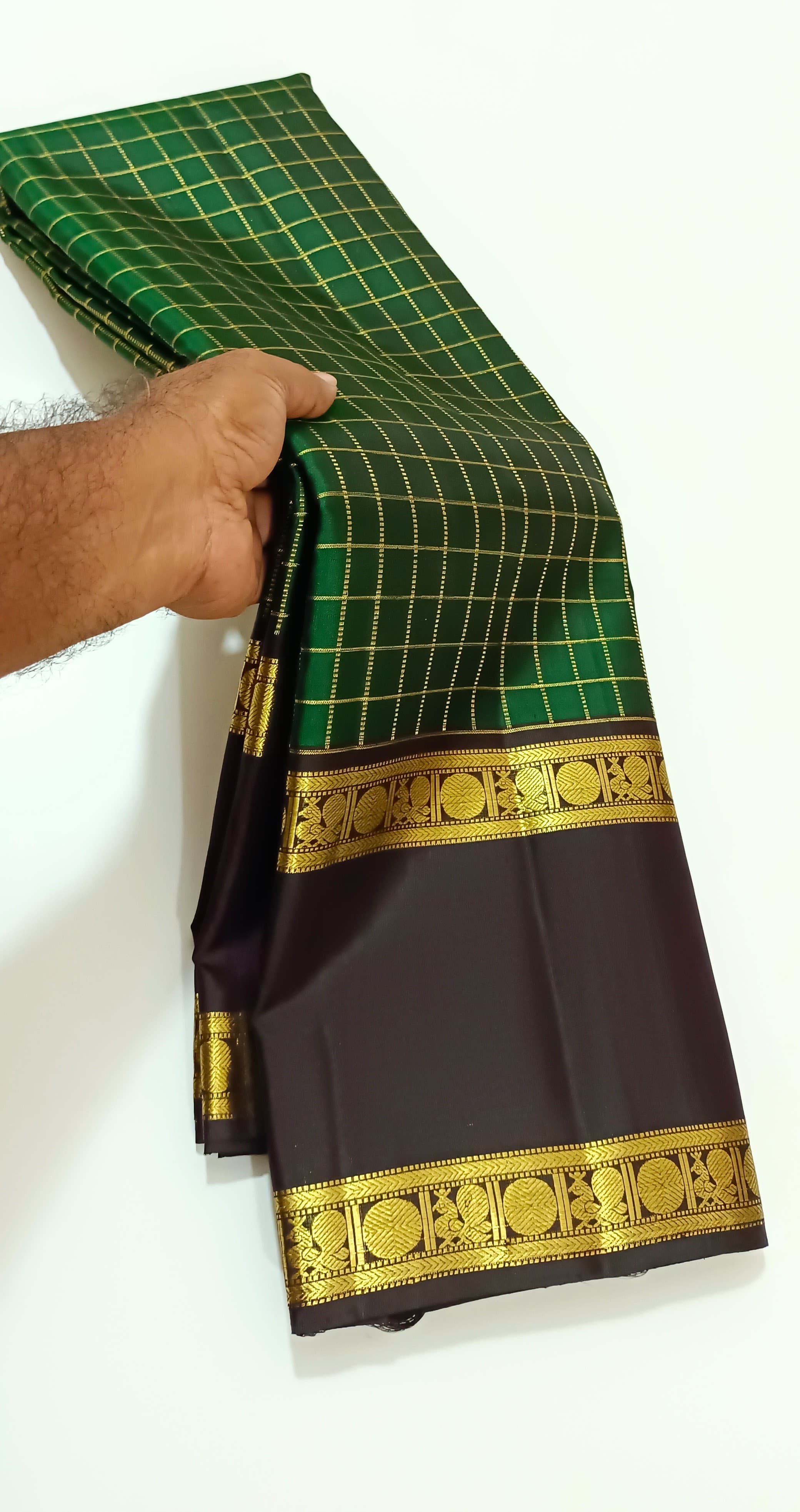 Classic Green & Dark Brown Zari Kattam & Rettai Pet Border Elegance Kanchipuram Handloom Silk Saree SS25337