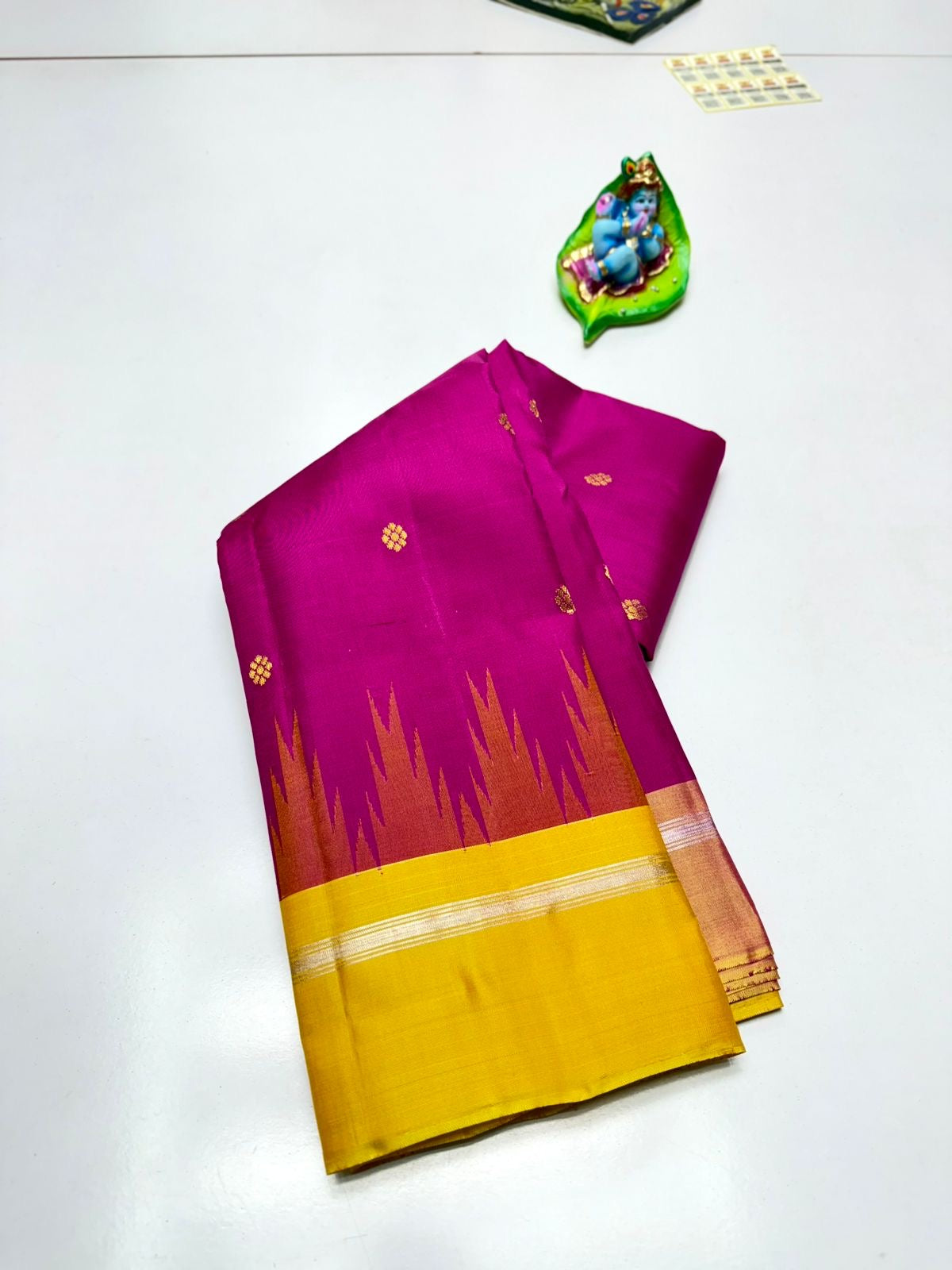 Classic Magenta & Sunny Yellow 2gm Zari Elegance Kanchipuram Handloom Silk Saree SS23706