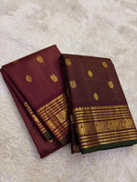 Load image into Gallery viewer, Classic Berry Plum Elegance Kanchipuram Handloom Silk Saree SS27597
