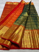 Load image into Gallery viewer, Classic Deep Green &amp; Orange 3gm Zari Elegance Kanchipuram Handloom Silk Saree SS27256
