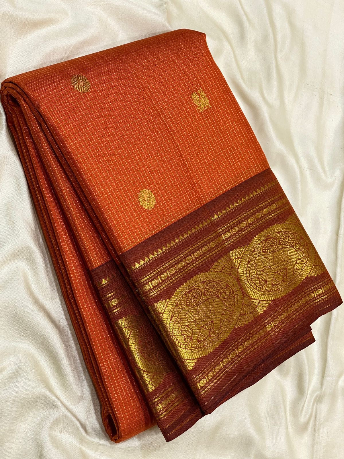 Classic Apricot Orange & Burnt Orange 2gm Zari Vaira Oosi Elegance Kanchipuram Handloom Silk Saree SS25328