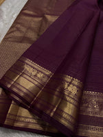 Load image into Gallery viewer, Classic Berry Plum Kanchipuram Handloom Silk Saree SS25912
