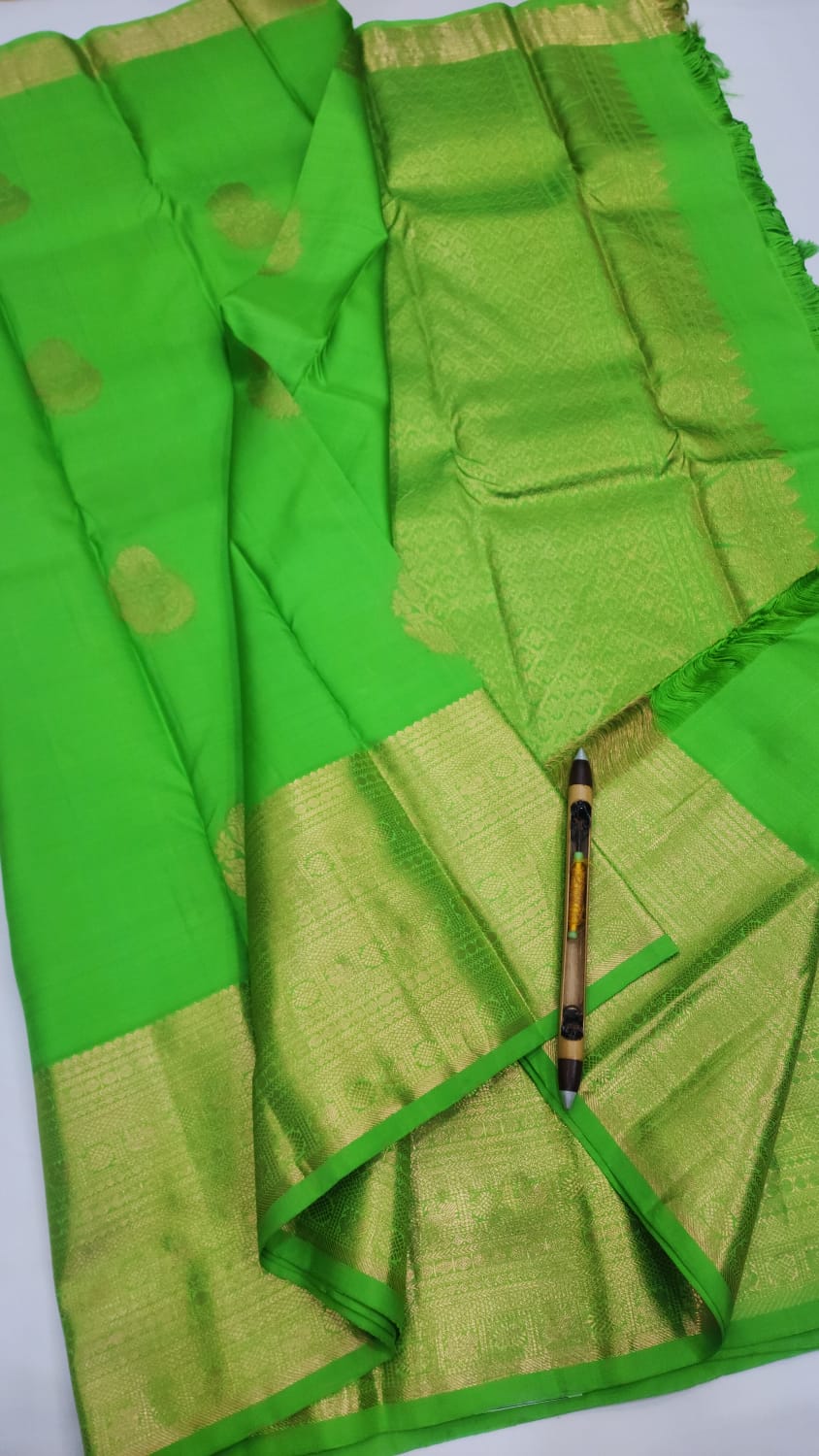 Classic Spring Green Kanchipuram Handloom Silk Saree SS26521