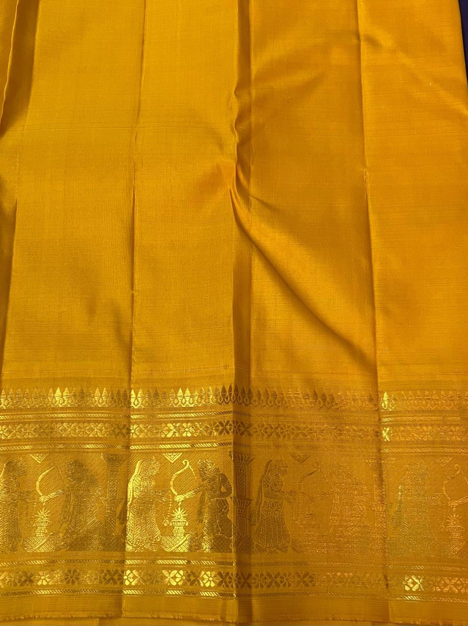 Classic Violet & Golden Yellow 2gm Zari Elegance Kanchipuram Handloom Silk Saree SS24708