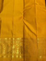 Load image into Gallery viewer, Classic Violet &amp; Golden Yellow 2gm Zari Elegance Kanchipuram Handloom Silk Saree SS24708
