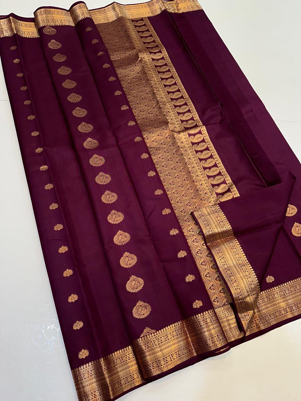 Classic Berry Jam Elegance Handloom Silk Saree SS23564