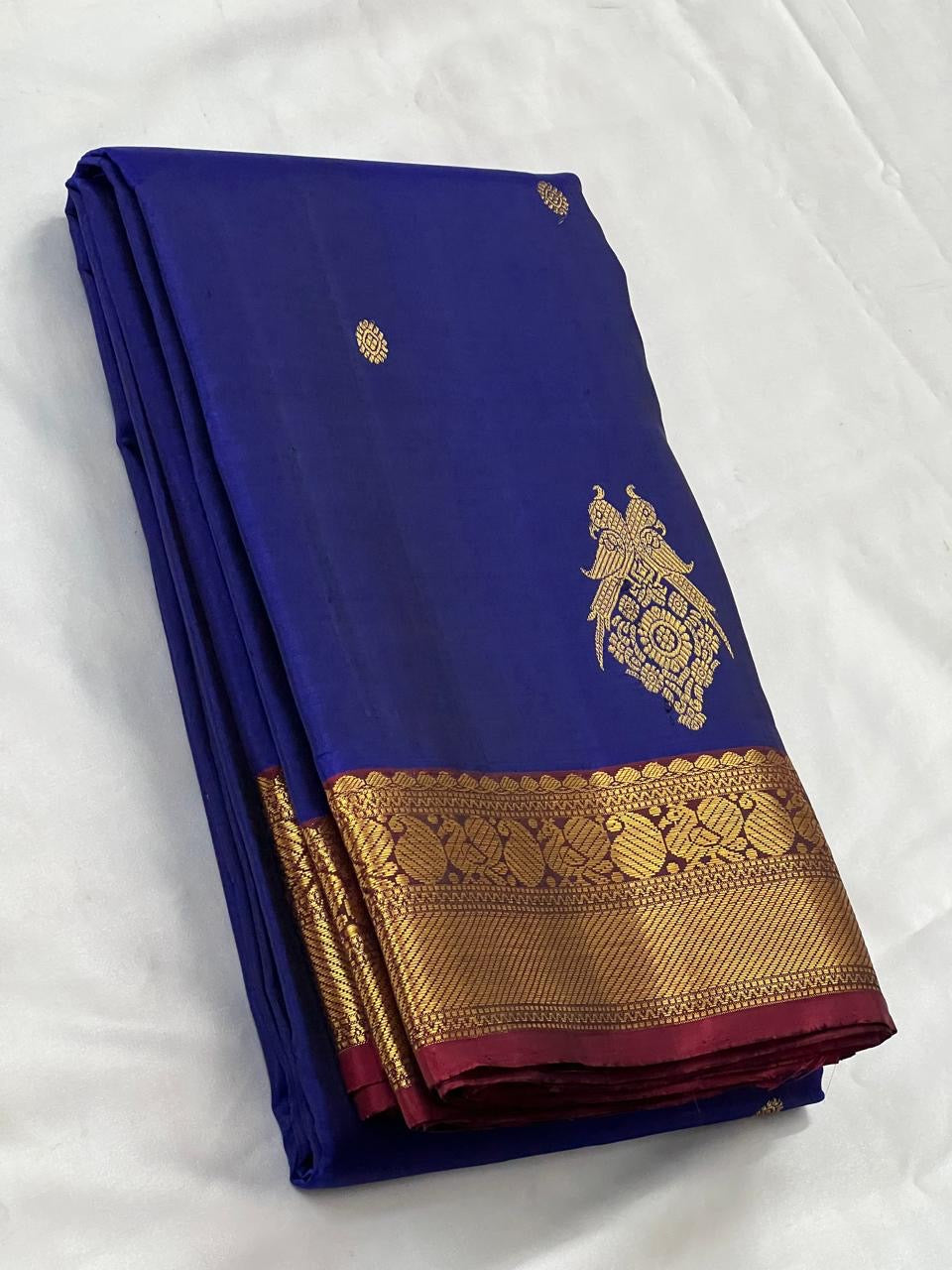 Classic Navy Blue & Maroon 2gm Zari Elegance Kanchipuram Handloom Silk Saree SS24816