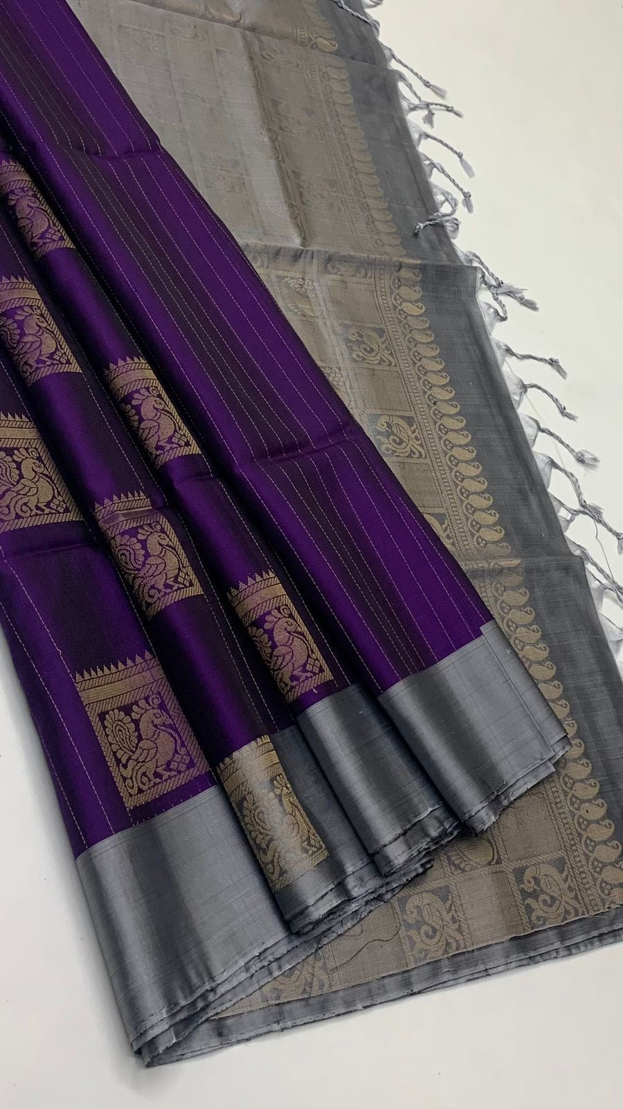 Violet & Grey Elegance Handloom Soft Silk Saree SS23276