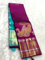 Load image into Gallery viewer, Classic Wine Red &amp; Sea Green 2gm Zari Kanchipuram Handloom Silk Saree SS26005
