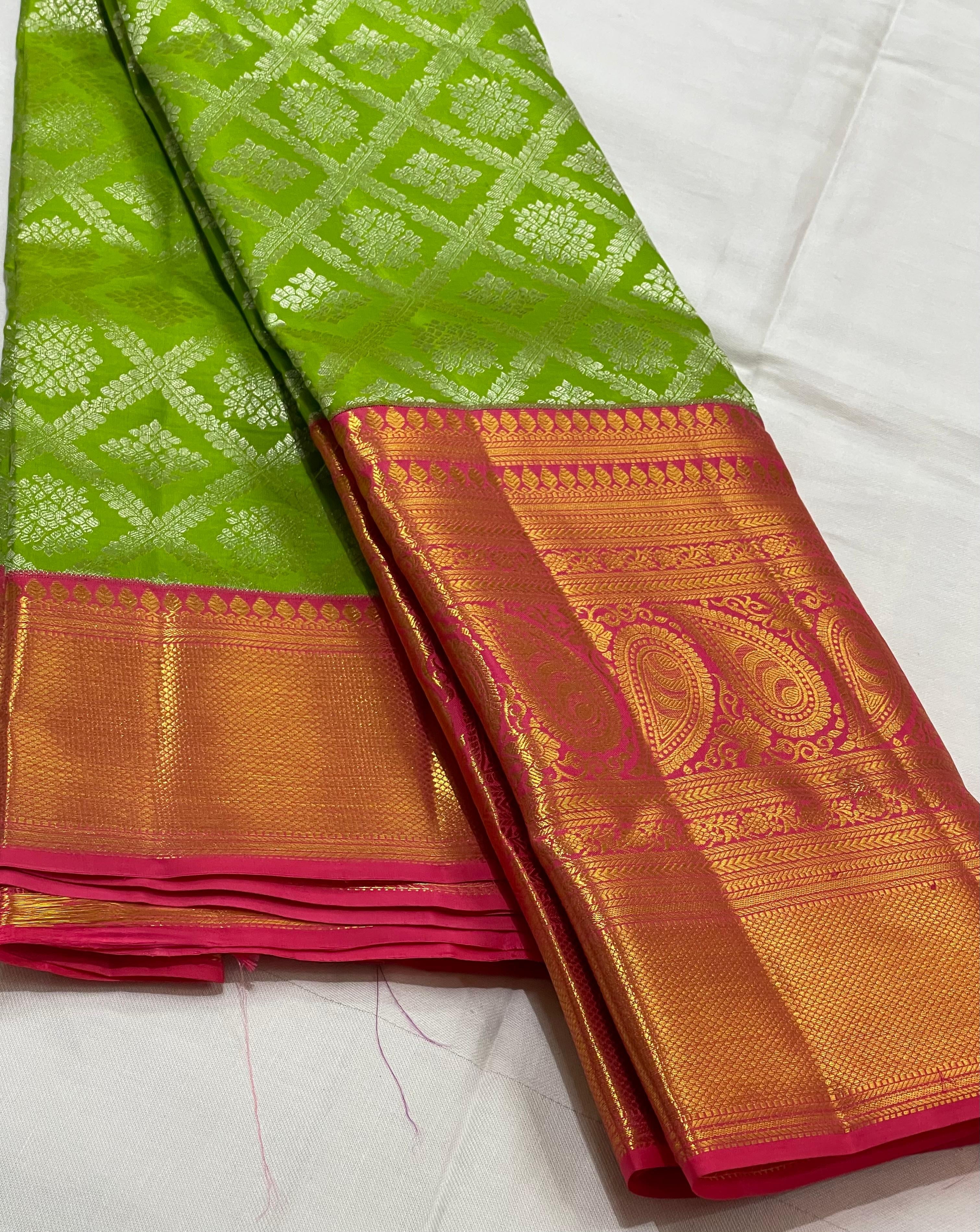 Classic Kelly Green & Fuchsia Pink 2gm Zari Brocade Bridal Elegance Kanchipuram Handloom Silk Saree SS23643