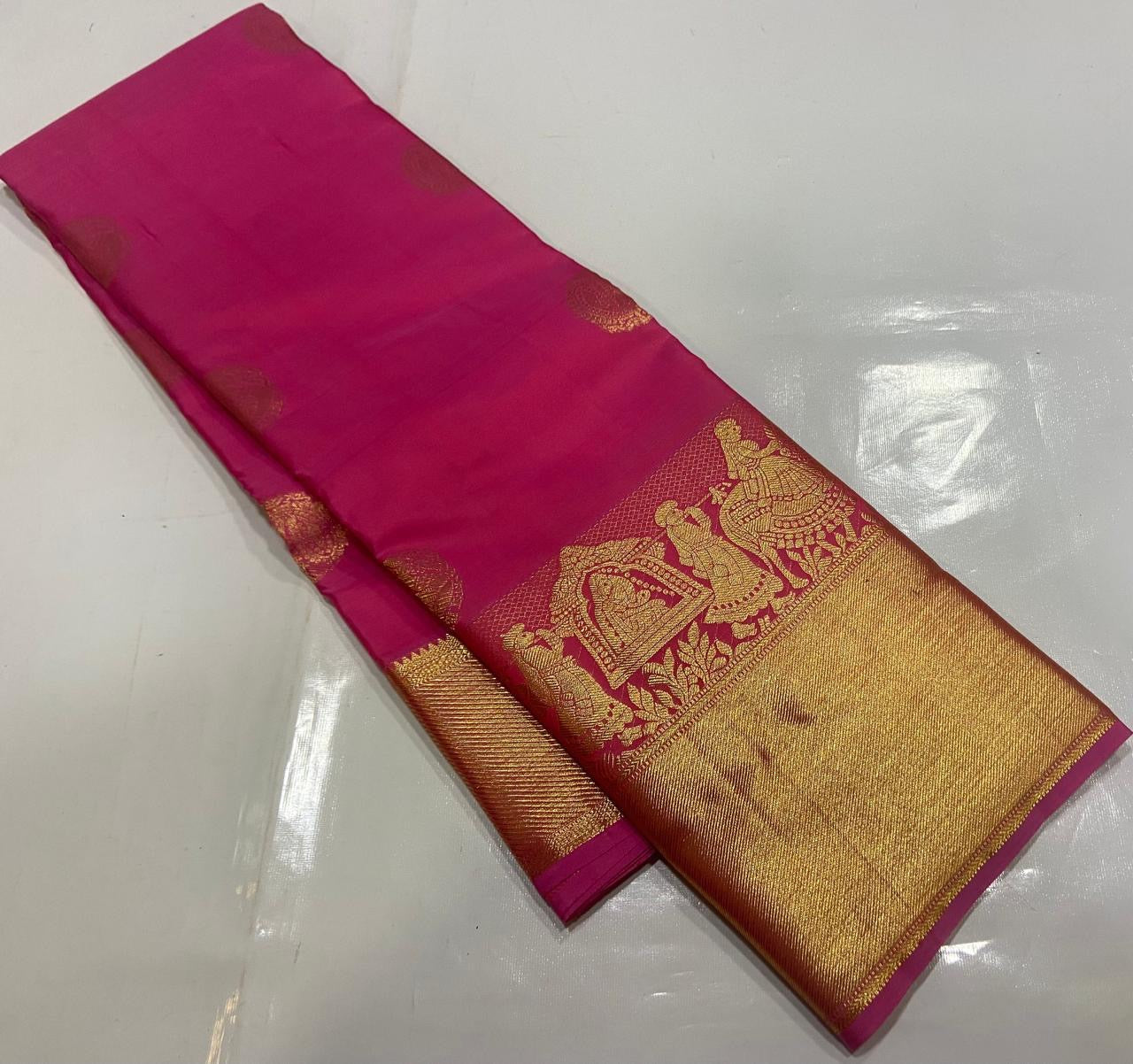 Classic Magenta Elegance Kanchipuram Handloom Silk Saree SS23777