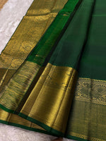 Load image into Gallery viewer, Classic Green Bridal Elegance Kanchipuram Handloom Silk Saree SS27630
