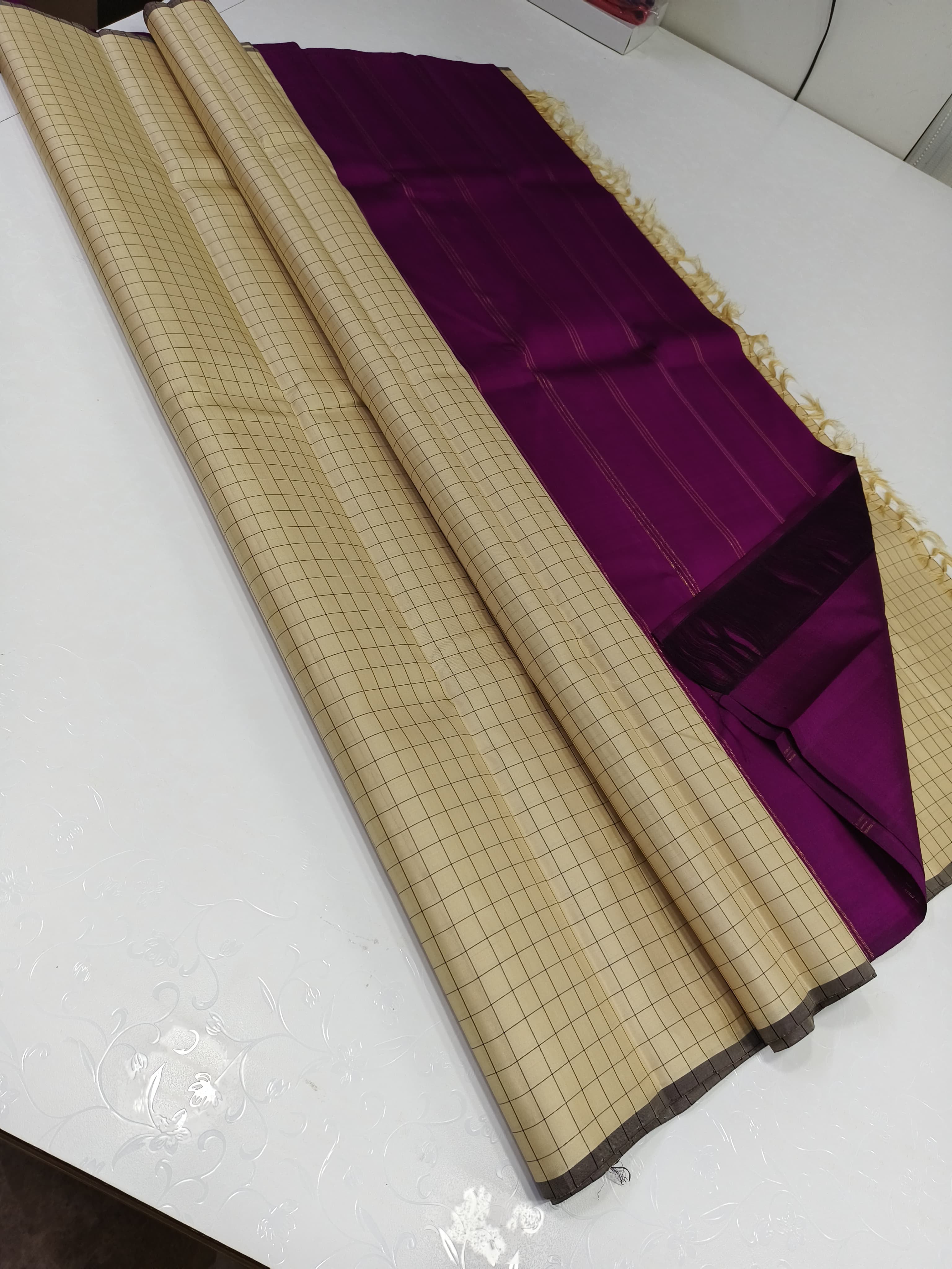 Classic Cream & Wine Red 2gm Zari Elegance Kanchipuram Handloom Silk Saree SS24852