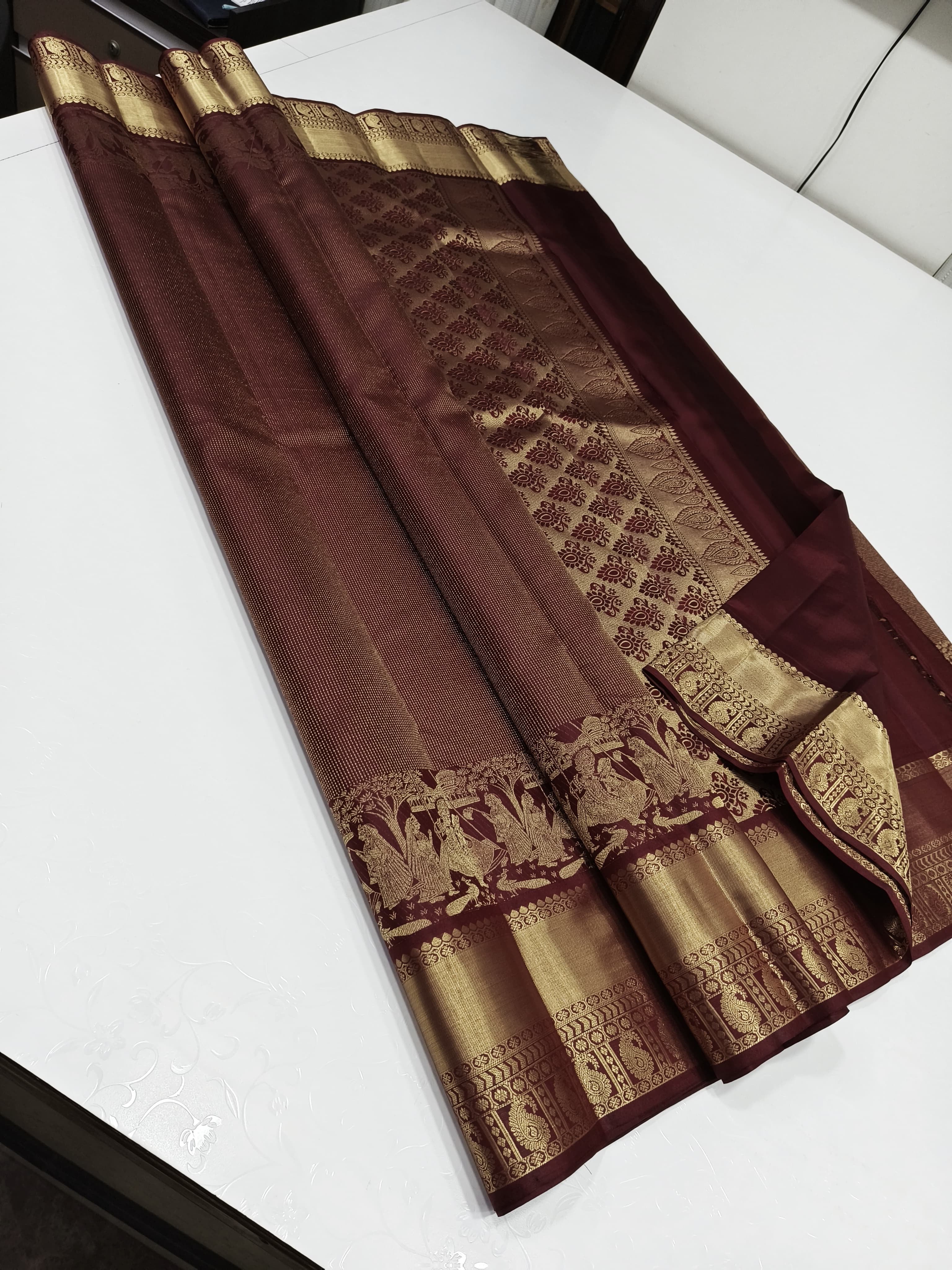 Classic Mahogany Red 2gm Zari Bridal Elegance Kanchipuram Handloom Silk Saree SS25723