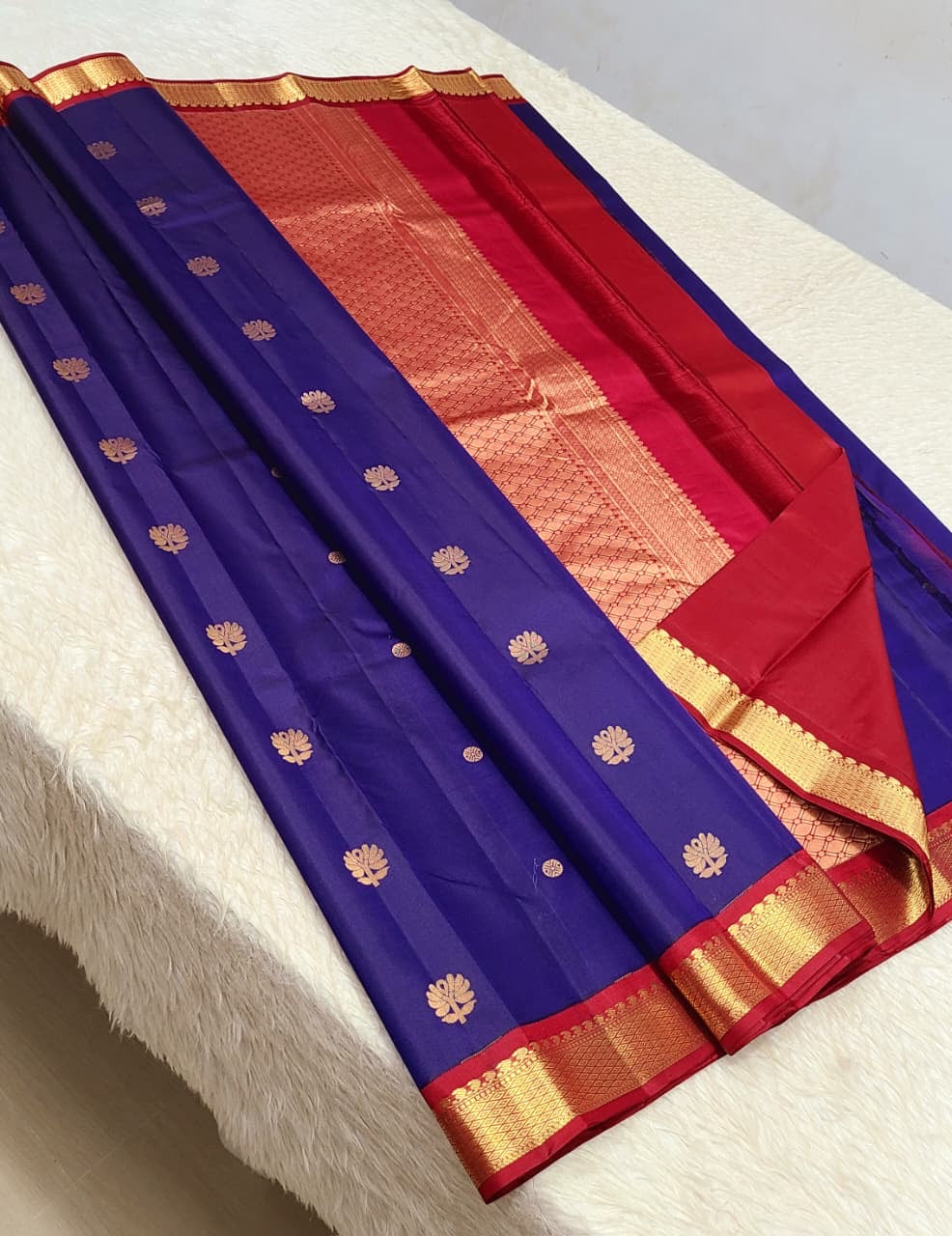 Classic Navy Blue & Brick Red 1gm Zari Kanchipuram Handloom Silk Saree SS26548