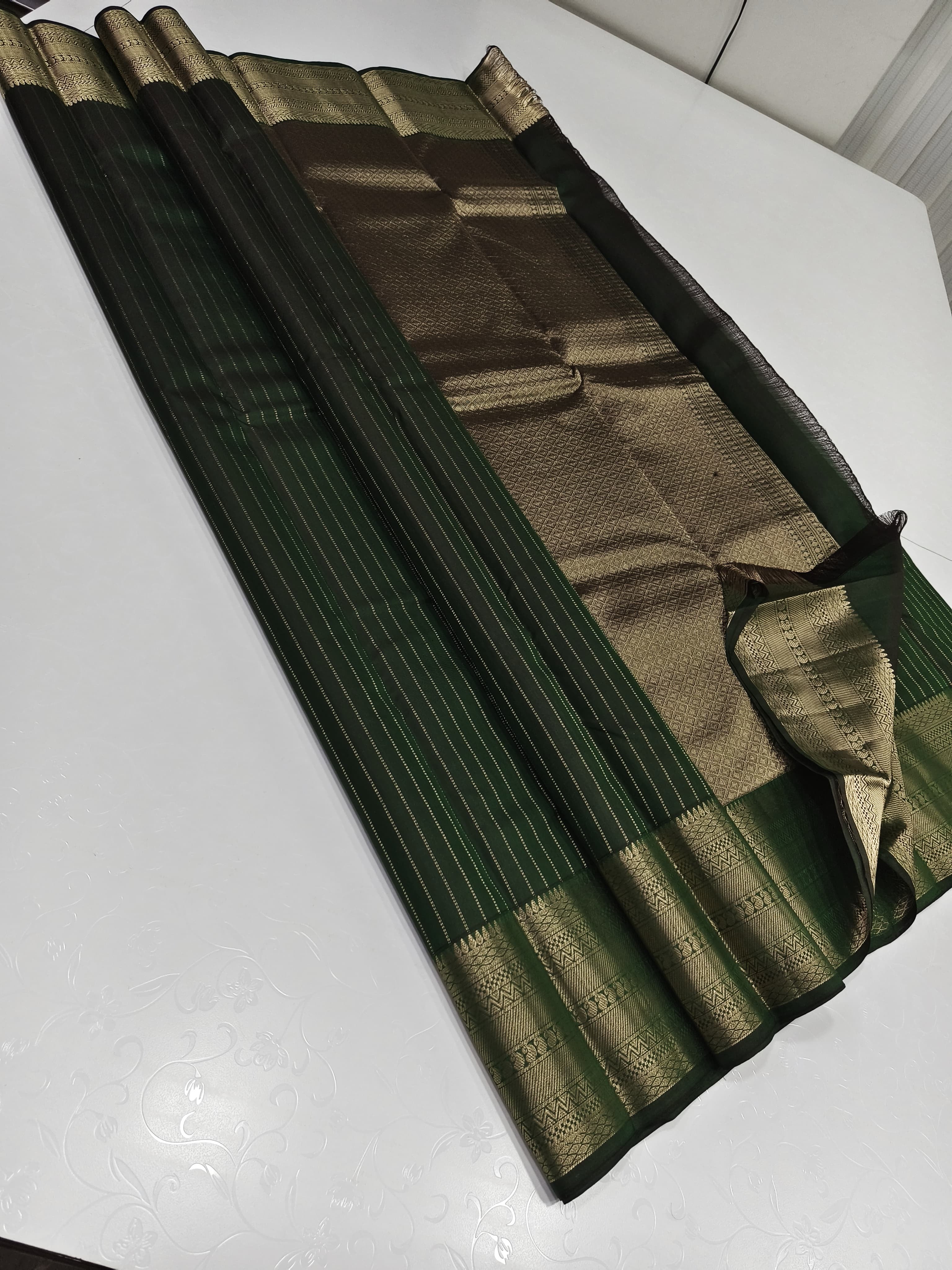 Classic Pine Green Kanchipuram Handloom Silk Saree SS25674