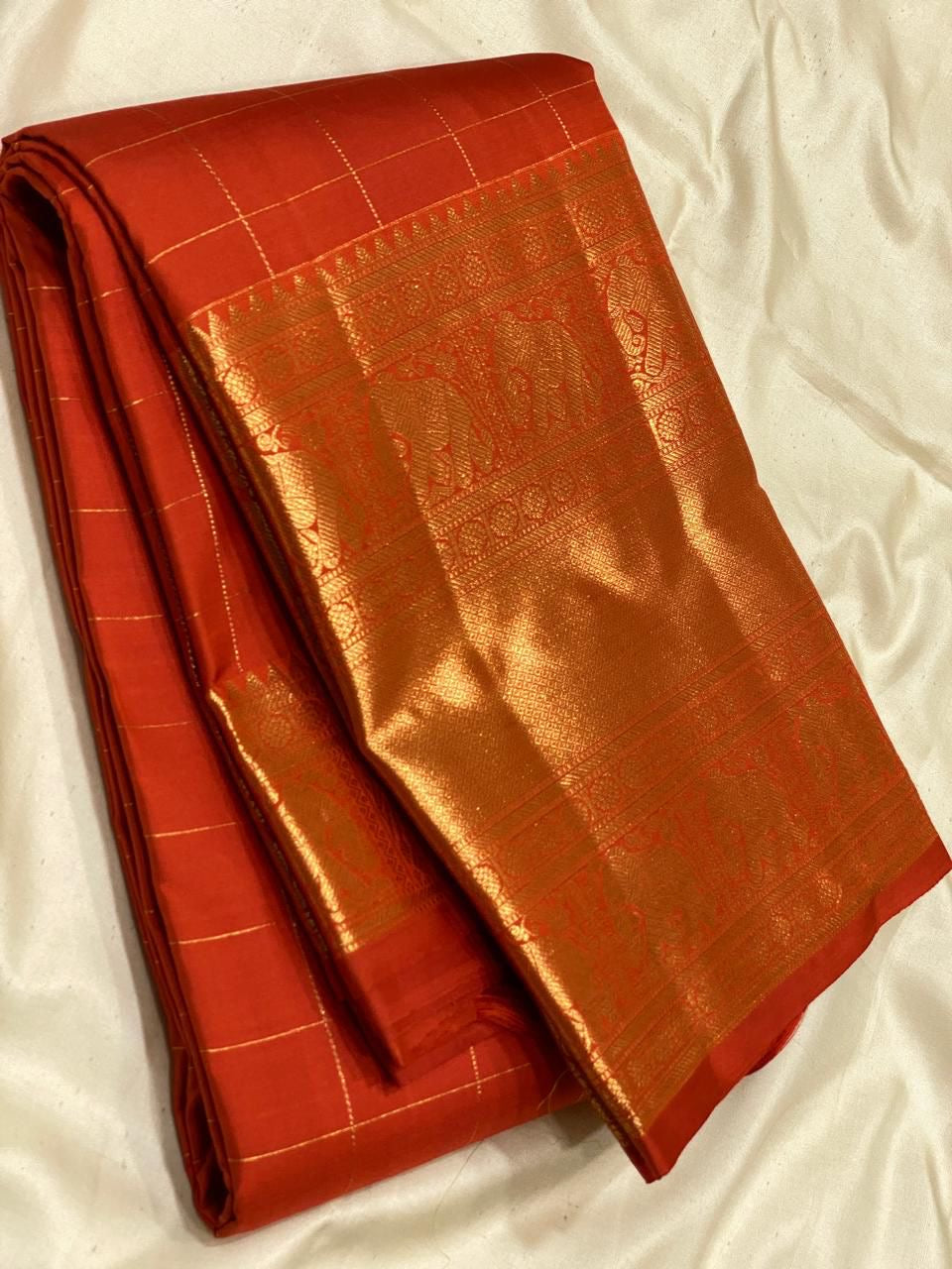 Classic Tangerine Orange 2gm Zari Vaira Oosi Checks Kanchipuram Handloom Silk Saree SS25898