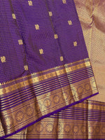 Load image into Gallery viewer, Classic Violet 1gm Zari Vaira Oosi Kanchipuram Handloom Silk Saree SS26655
