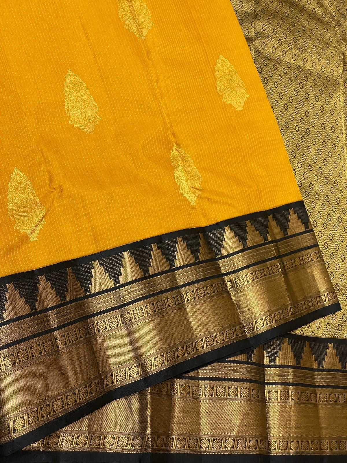 Classic Mango Yellow & Charcoal Black 2gm Zari Elegance Kanchipuram Handloom Silk Saree SS24603