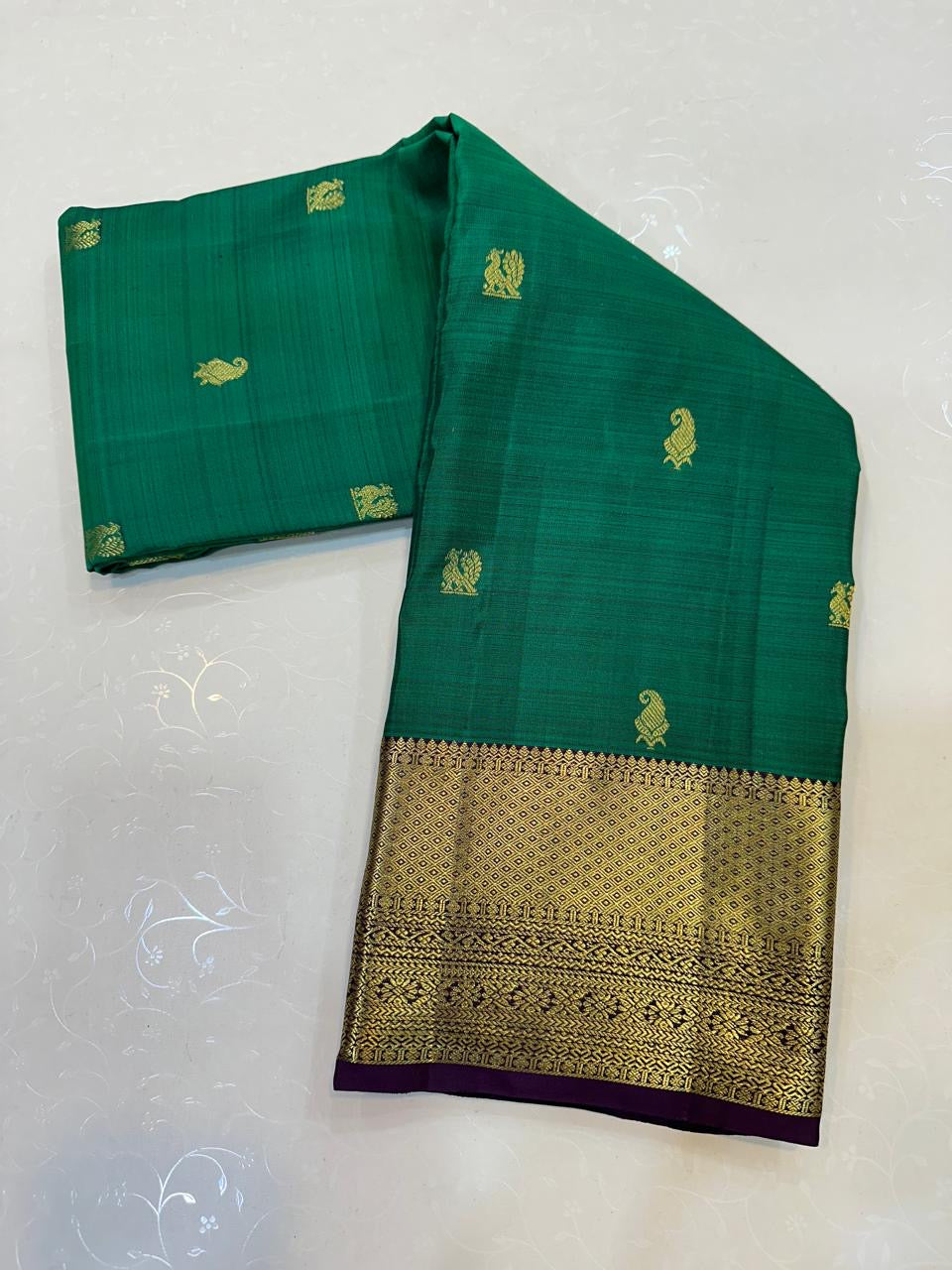 Classic Jade Green & Aubergine Elegance Kanchipuram Handloom Silk Saree SS24321