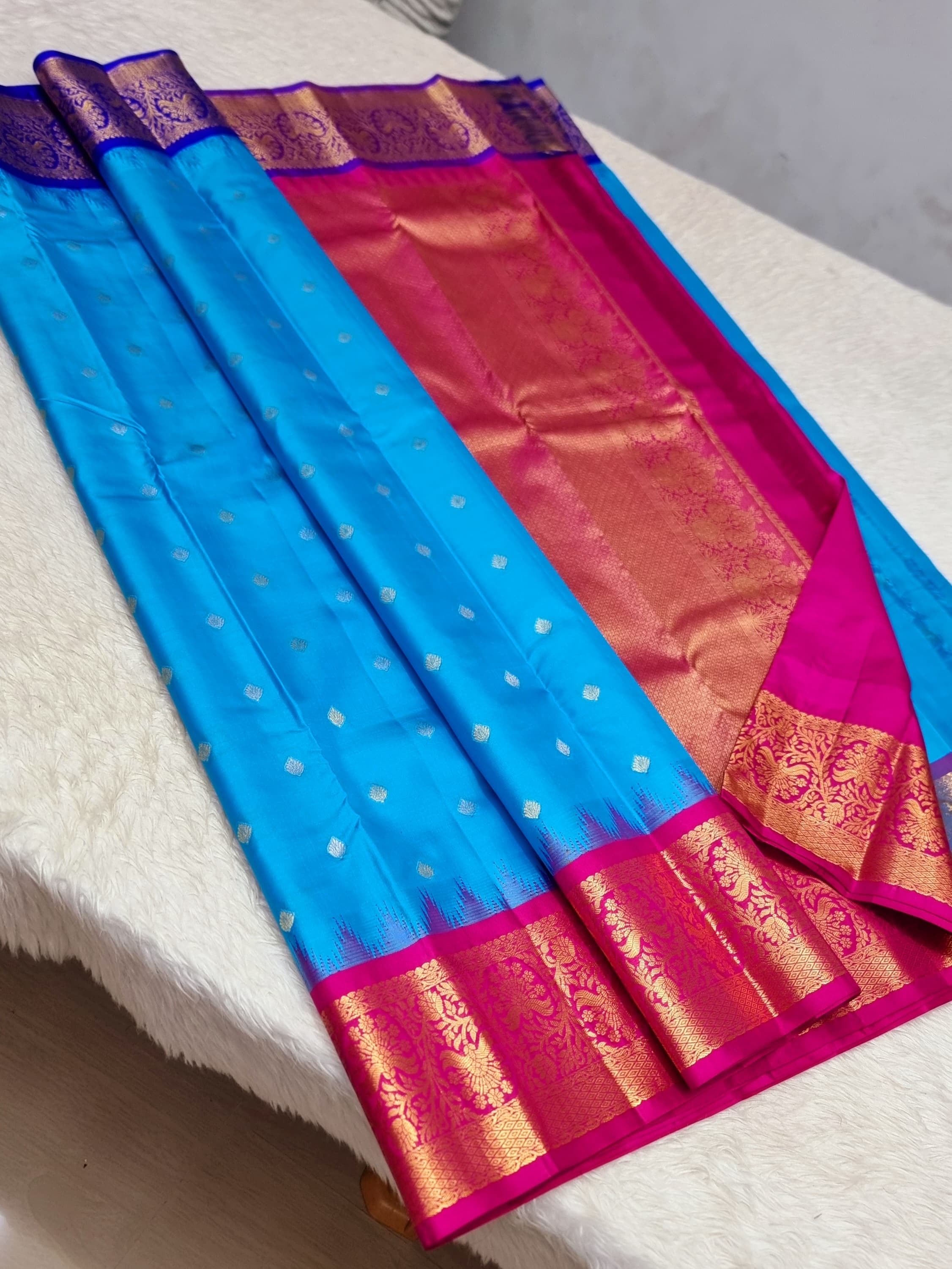 Classic Sky Blue & Fuchsia Pink 1gm Zari Kanchipuram Handloom Silk Saree SS25684