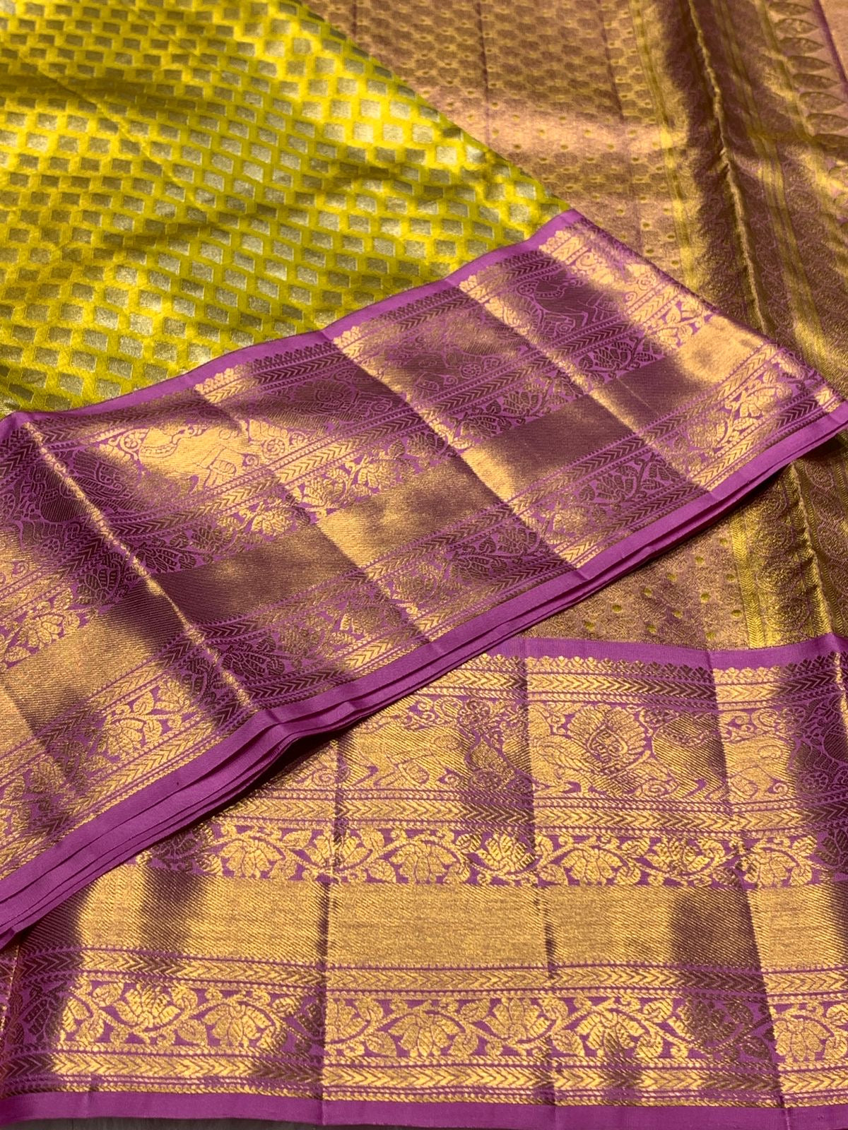 Classic Gold & Pinkish Purple 2gm Zari Bridal Elegance Kanchipuram Handloom Silk Saree SS25283