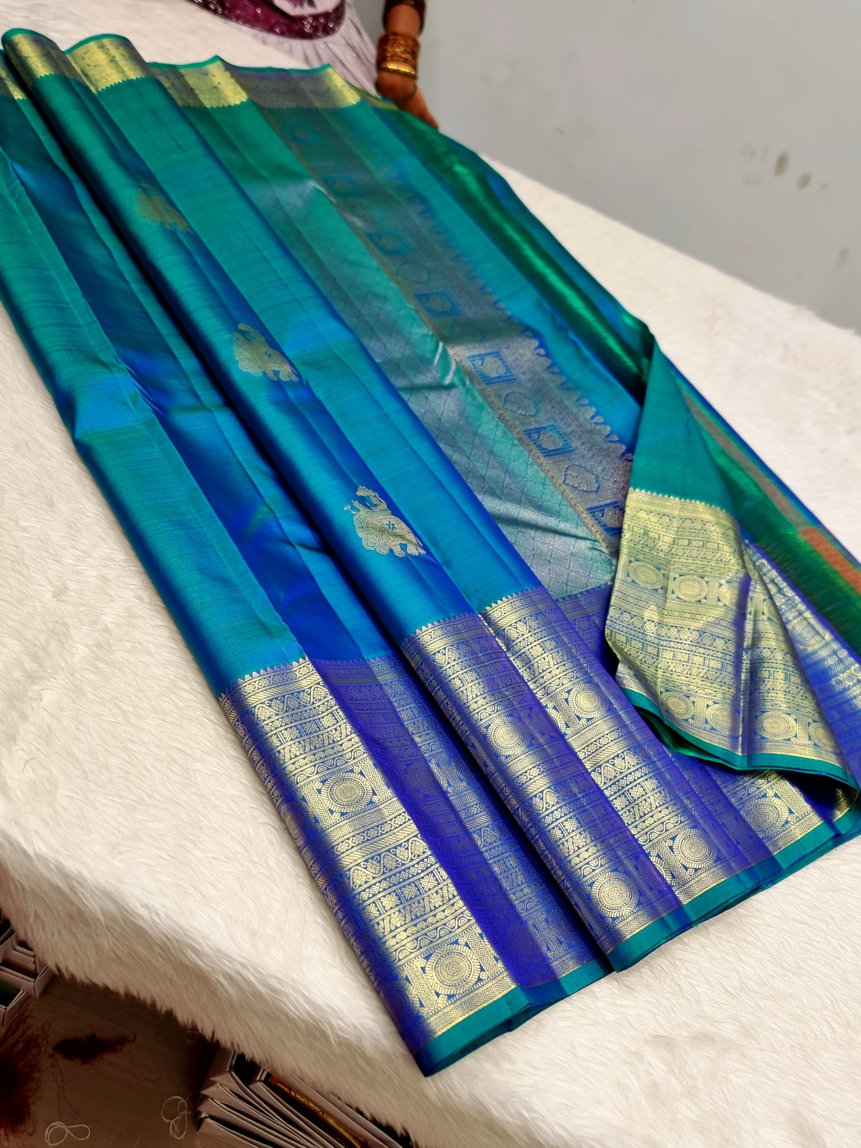 Classic Peacock Blue 1gm Zari Elegance Kanchipuram Handloom Silk Saree SS24344