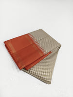 Load image into Gallery viewer, Classic Beige &amp; Sunset Orange 2gm Zari Korvai Elegance Kanchipuram Handloom Silk Saree SS25386

