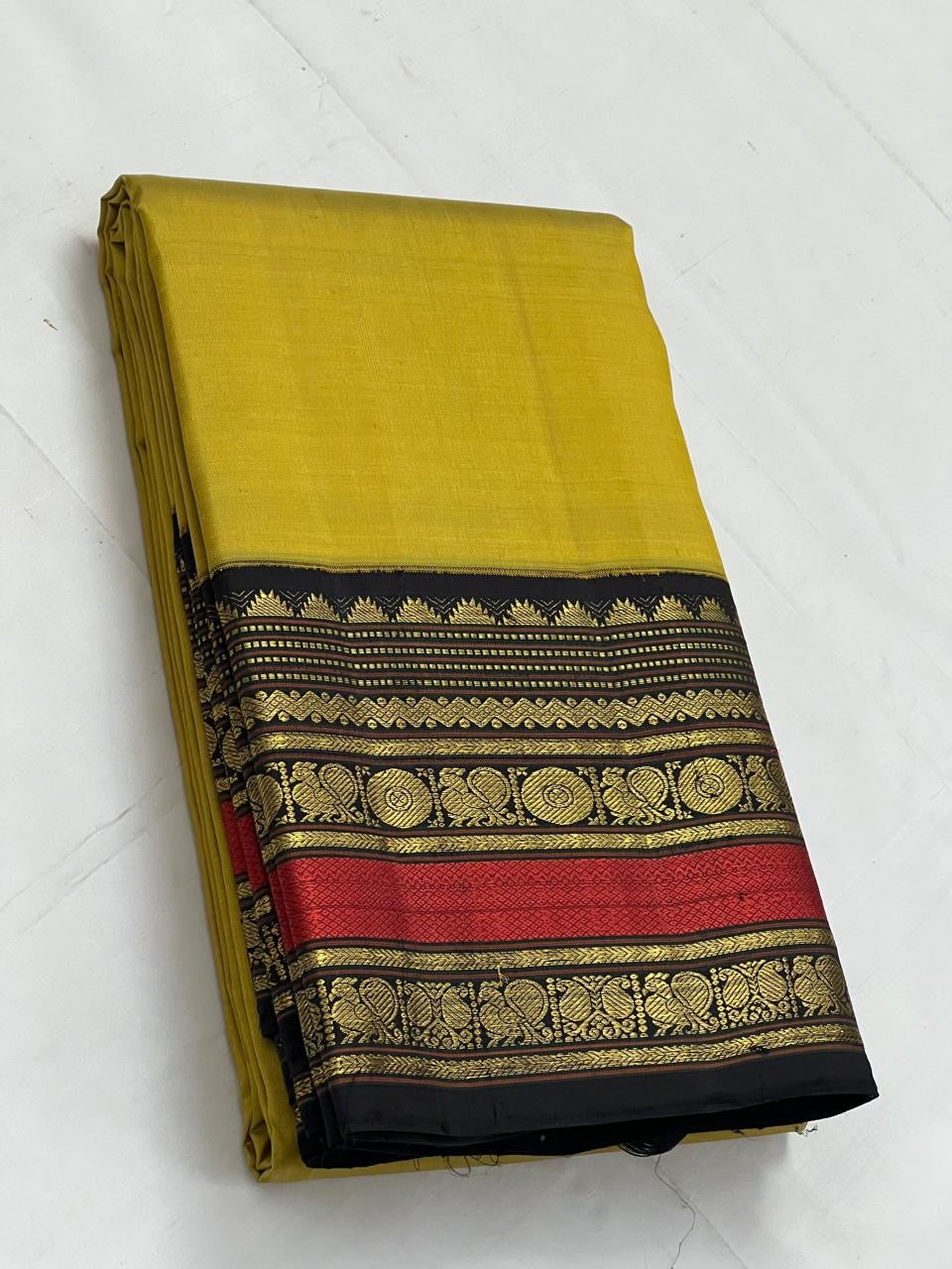 Classic Yellow & Black 2gm Zari Kanchipuram Handloom Silk Saree SS25630