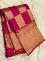Load image into Gallery viewer, Classic Cerise Pink 2gm Zari 8 Kol Elegance Kanchipuram Handloom Silk Saree SS26965
