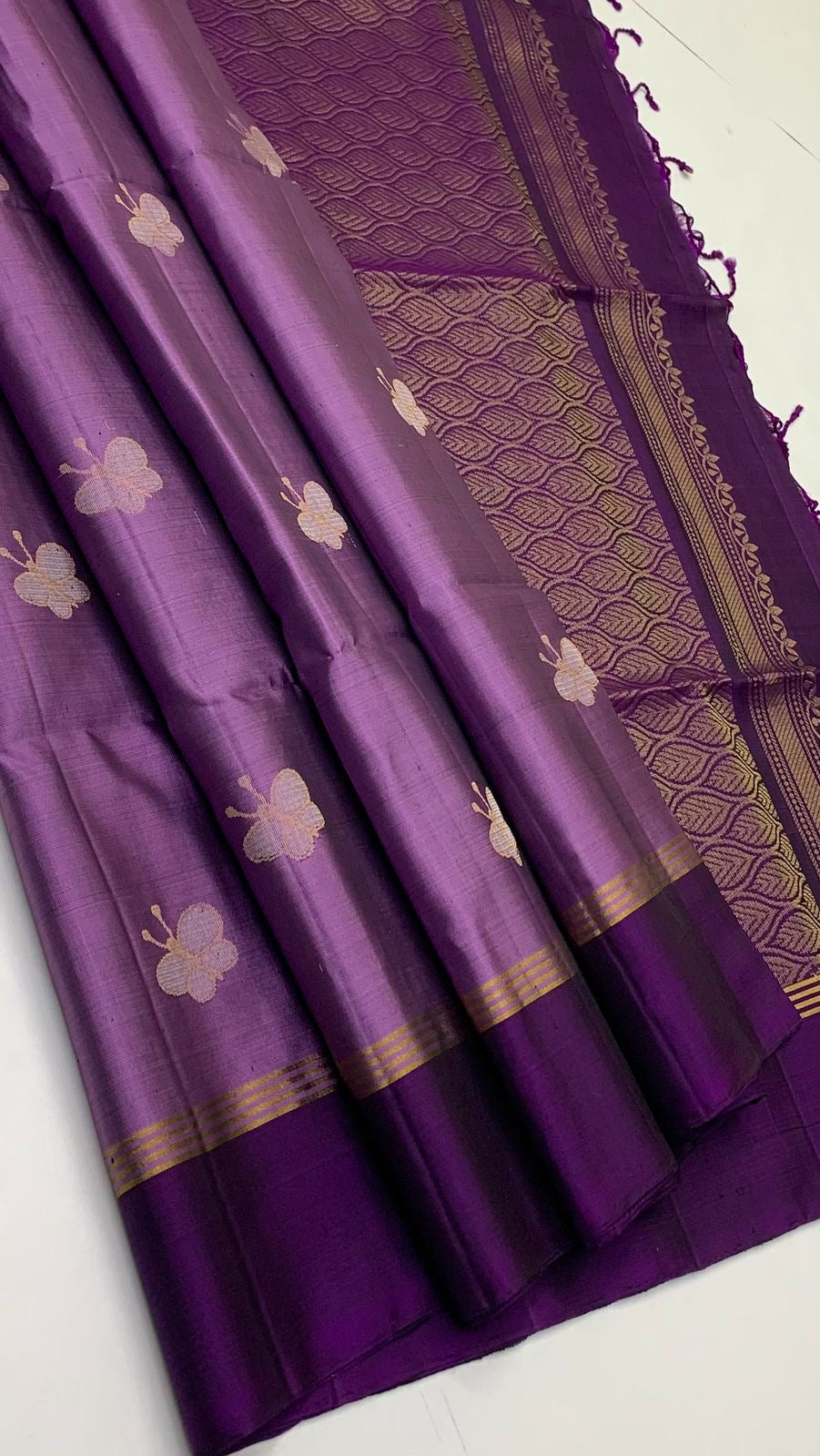 Classic Mauve & Plum Elegance Handloom Soft Silk Saree SS24418