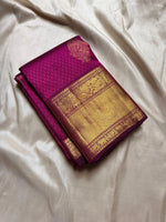 Load image into Gallery viewer, Classic Wine Red Bridal Elegance Kanchipuram Handloom Silk Saree SS26084
