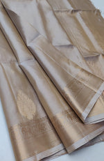 Load image into Gallery viewer, Classic Champagne Double Warp Elegance Handloom Soft Silk Saree SS28244
