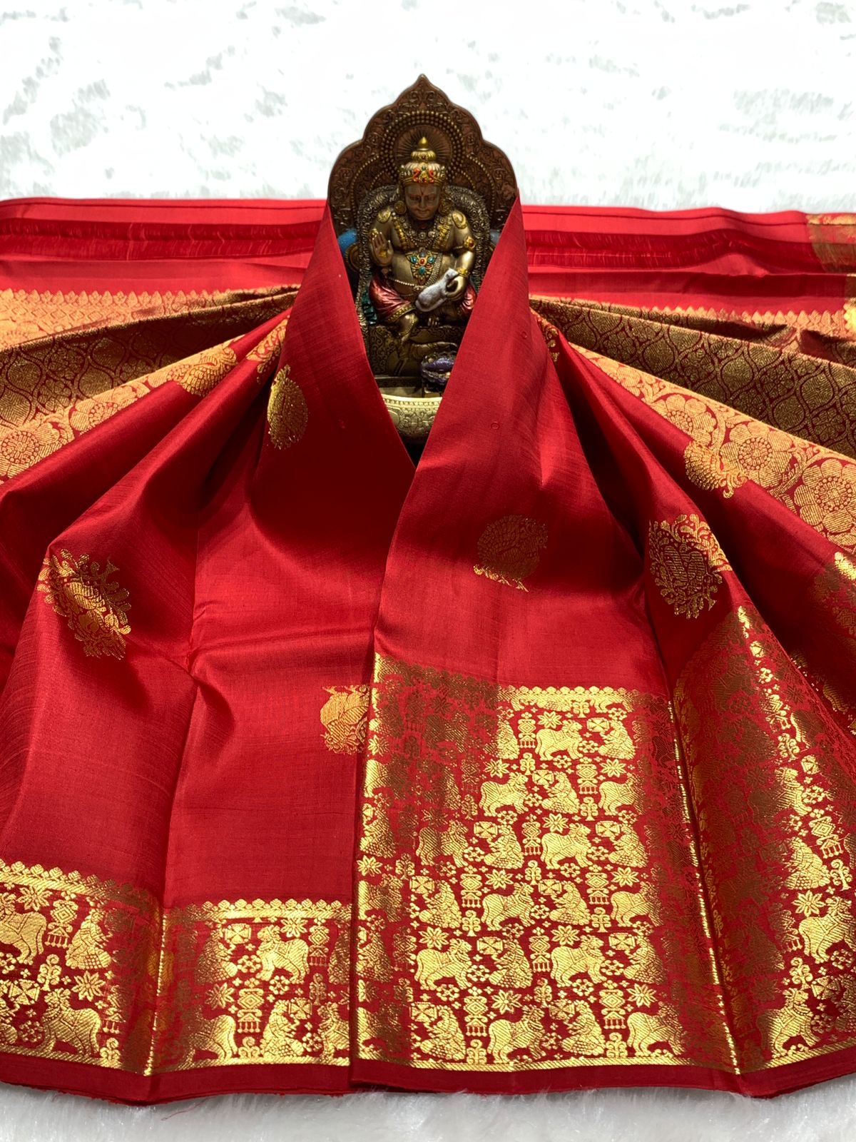 Classic Carmine Red 2gm Zari Bridal Elegance Kanchipuram Handloom Silk Saree SS25766