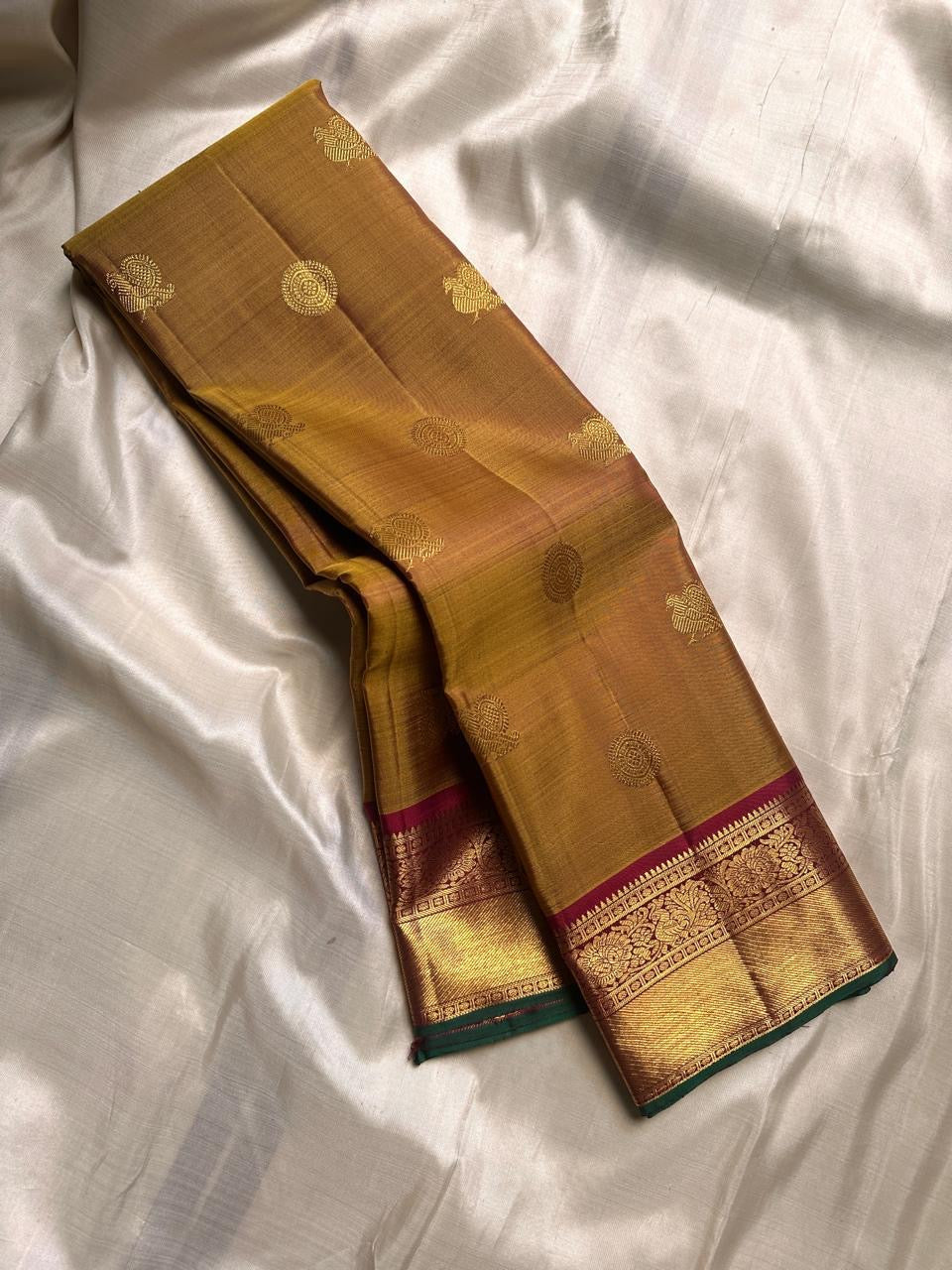 Classic Mustard & Barn Red Elegance Kanchipuram Handloom Silk Saree SS24837