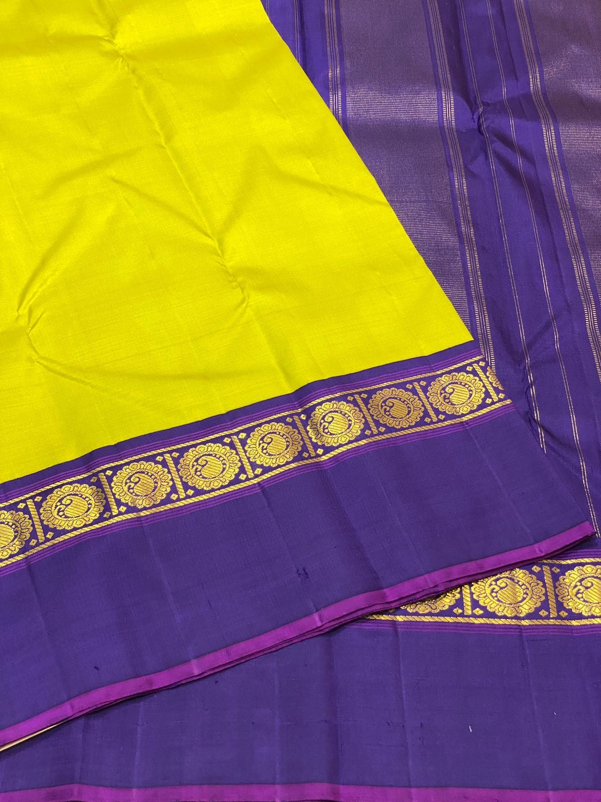 Classic Olive Green & Violet 2gm Zari Elegance Kanchipuram Handloom Silk Saree SS25305