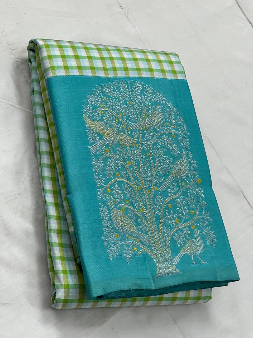 Classic Checker Green & Blue 2gm Zari Elegance Kanchipuram Handloom Silk Saree SS25237