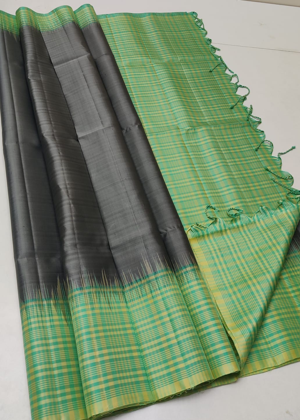 Classic Slate Grey & Parrot Green Check Lines Elegance Handloom Soft Silk Saree SS24686