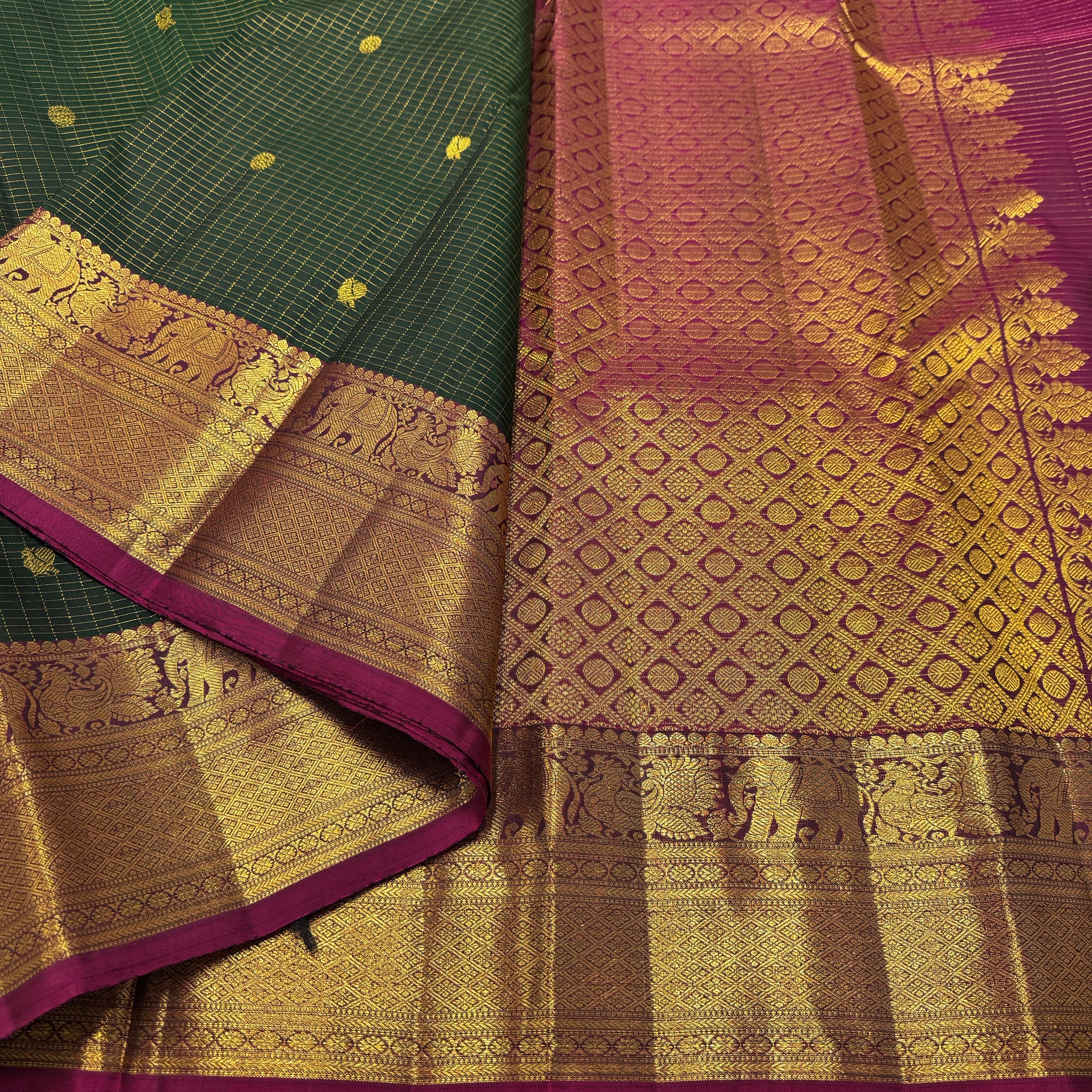 Classic Bottle Green & Deep Pink Vaira Oosi Kattam 2gm Zari Kanchipuram Handloom Silk Saree SS25937