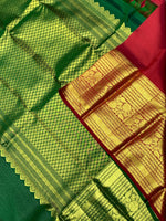 Load image into Gallery viewer, Classic Sacramento Green &amp; Chilly Red 2gm Zari Bridal Elegance Kanchipuram Handloom Silk Saree SS25567
