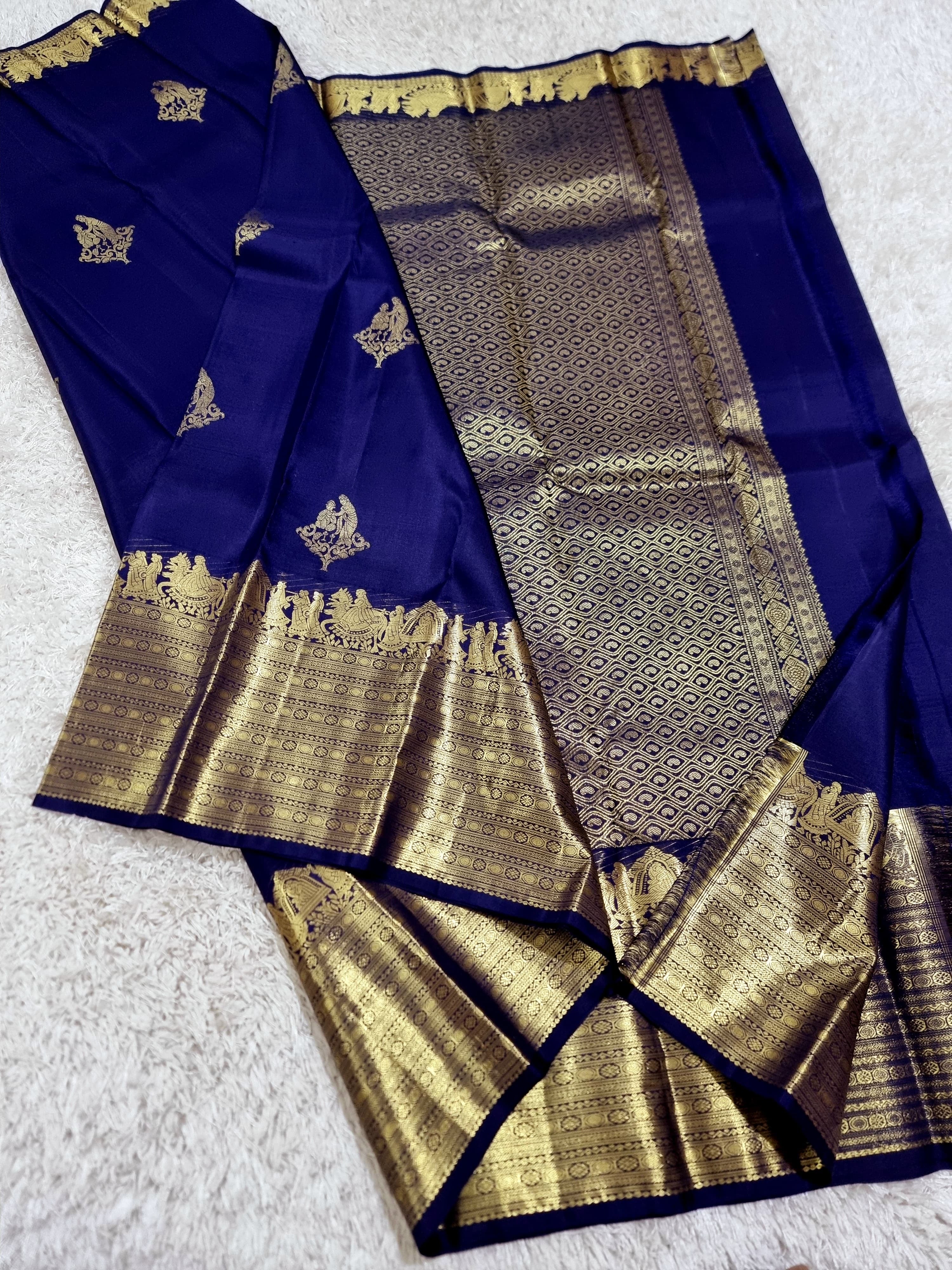 Classic Navy Blue 2gm Zari Pallaku Designed Bridal Elegance Kanchipuram Handloom Silk Saree SS22859