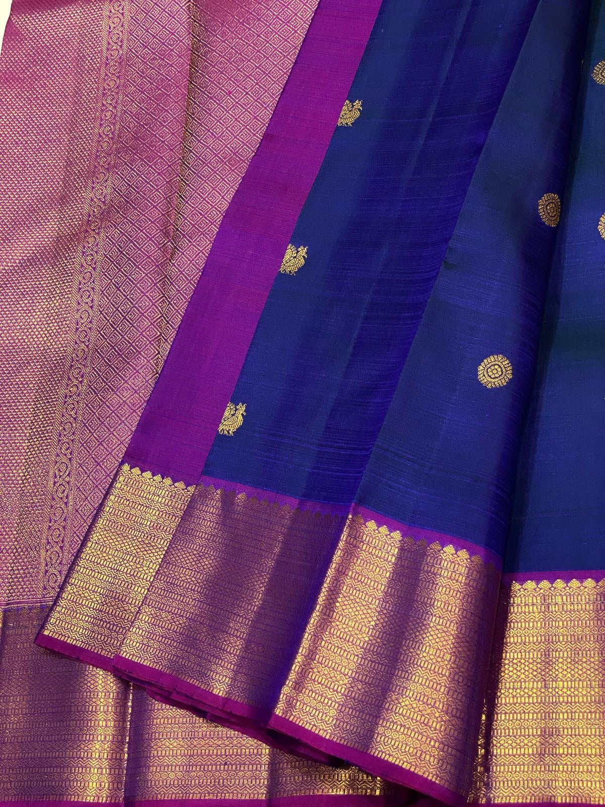 Classic Navy Blue & Wine Fuchsia 2gm Zari Elegance Kanchipuram Handloom Silk Saree SS24699