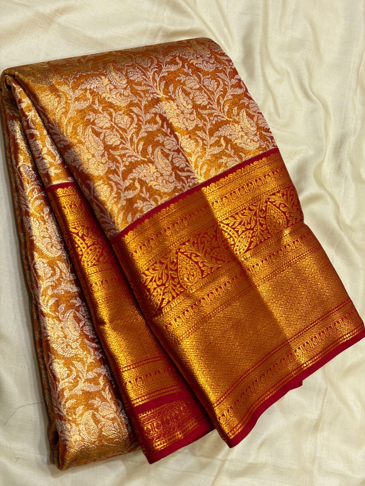 Classic Gold & Red 2gm Zari Brocade Tissue Bridal Elegance Kanchipuram Handloom Silk Saree SS26658