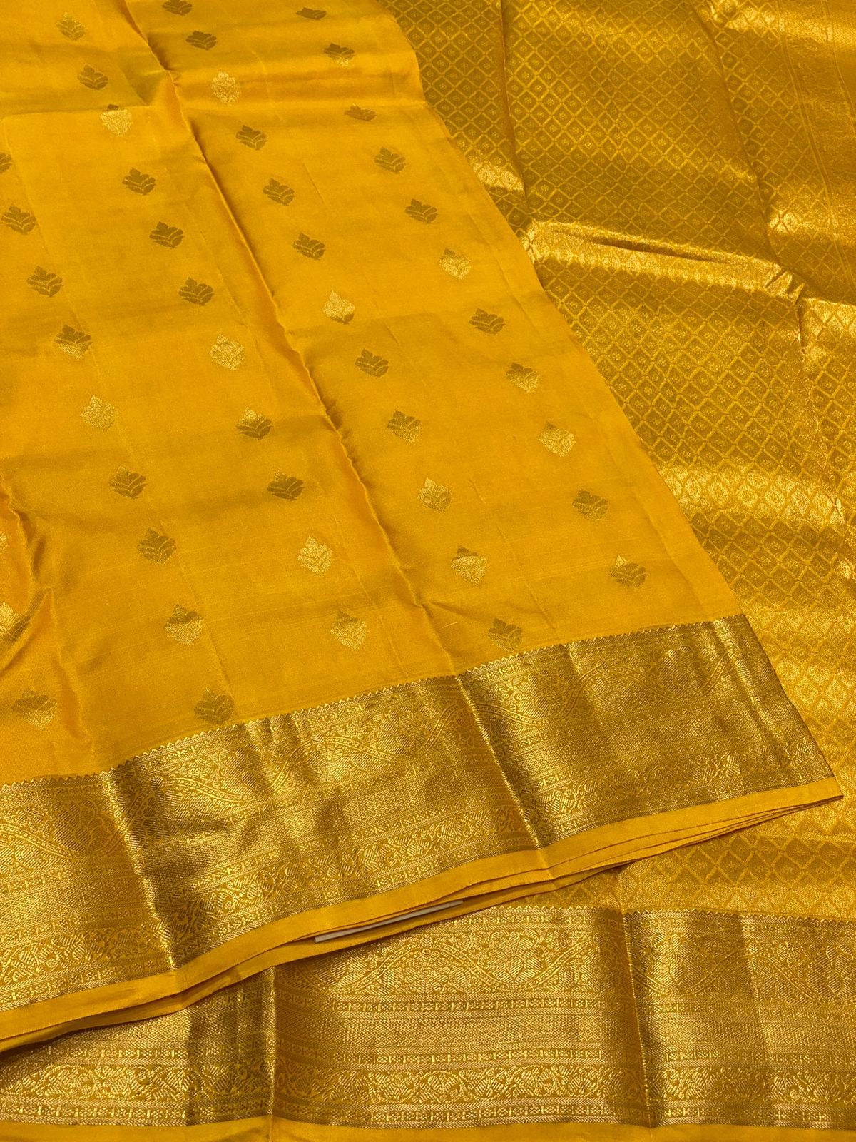 Classic Mustard 1gm Zari Elegance Kanchipuram Handloom Silk Saree SS23471